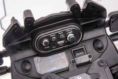 Motor Na Akumulator Policyjny JT5002B Biały Motor Na Akumulator Policyjny JT5002B Biały
