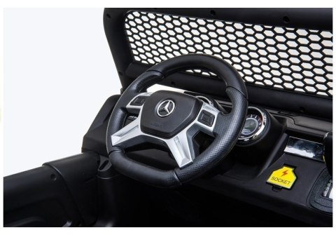 Auto na Akumulator Mercedes Unimog Czerwony Auto na Akumulator Mercedes Unimog Czerwony